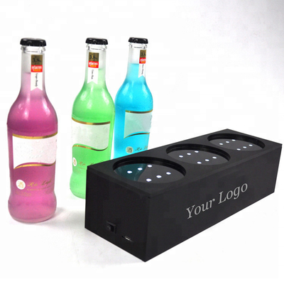 De Flessenvertoning 3 van de douaneplexiglas Geleide Alcoholische drank - Fles Geleid Acrylwijnrek