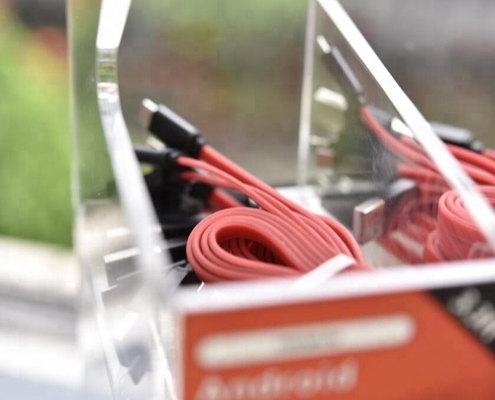 Acryl Bijkomende de Vertoningstribune van de Celtelefoon voor Usb-Kabelkristal het Oppoetsen