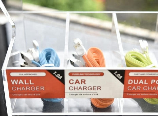 Acryl Bijkomende de Vertoningstribune van de Celtelefoon voor Usb-Kabelkristal het Oppoetsen